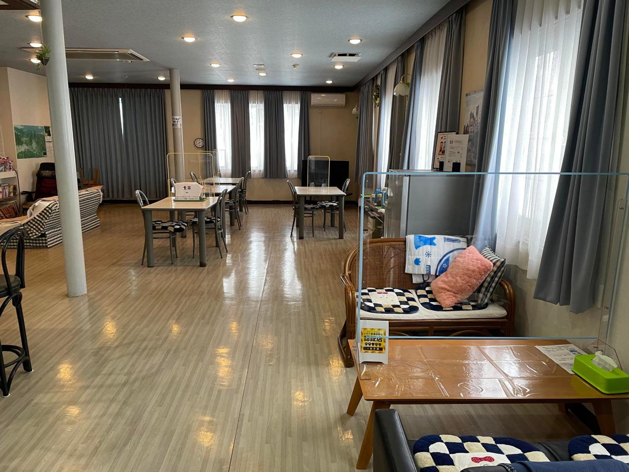 温泉ゲストハウス やすもり 本館 Hachimantai  Exteriör bild
